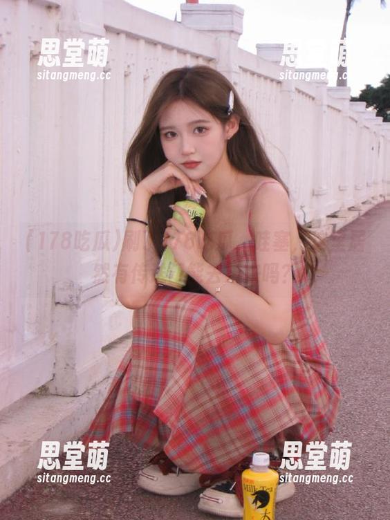 刷了178吃瓜，哇塞，这里居然有传送门能去未来吗？