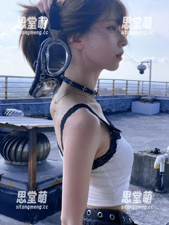 下载“51chigua.fun”，让我们一起终极围观——勇敢的瓜，藏什么心事？