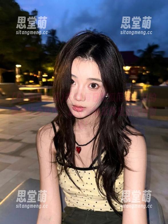 在51每日吃瓜网页，我的眼睛比心还忙，追可爱的瓜真是消遣好时光！