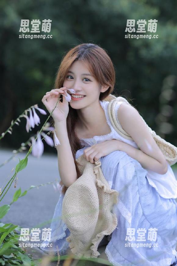 我在51黑料翻资源，备用地址绕了一圈，结果发现在原地！