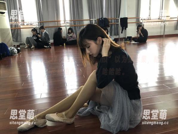 718sx 登录718sx,发现“瓜”以为是水果,结果是身边人的八卦,哈哈哈。