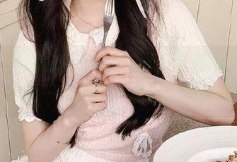 在718黑瓜吃料网页上，让我们一起追剧，边吃瓜边高潮！