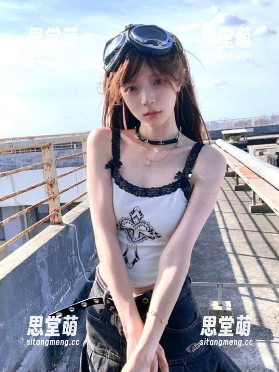 在91cg.wwwapp吃瓜时，我怀疑自己是个小吃货，哈哈！