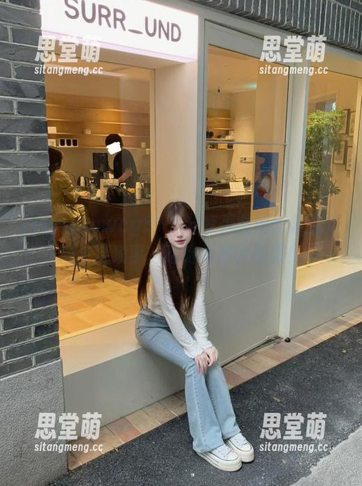awcg51：分享那些堪比八点档的生活琐事，哈哈看得太舒服！