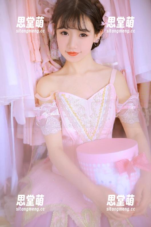 tttzzz 在线吃瓜,tttzzz668.su带你飞——感觉自己变成全村的守护瓜!