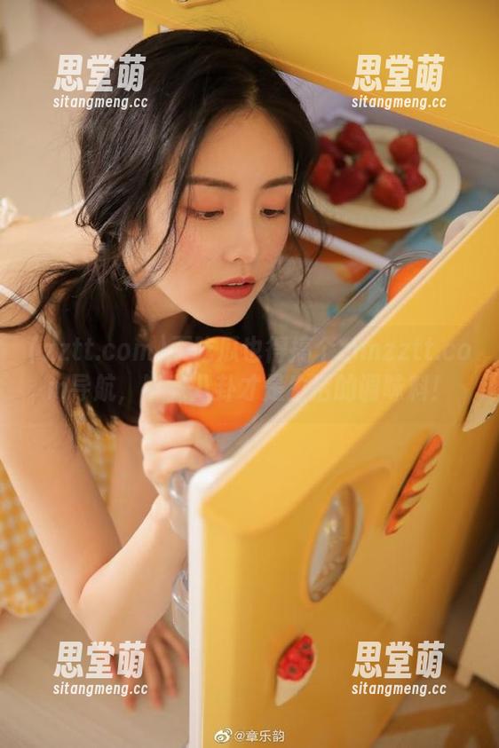 zztt.com 不吃瓜也得搞个mmzztt.com导航,毕竟八卦才是生活的调味料!