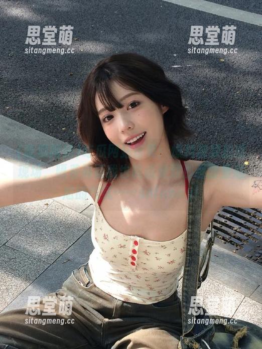 吃瓜网站首页：爆料视频拍摄现场，隔着屏幕我也能感受到那画面里尴尬的气氛……sofunny!