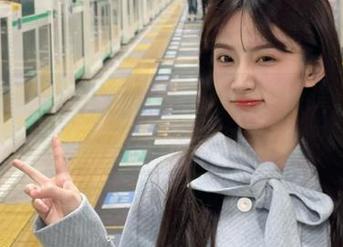 苹果一族的心灵港湾：天天吃瓜网苹果版等你来捧。
