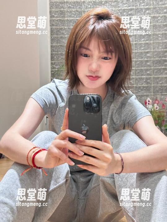 娱乐718 下载娱乐718,告别无聊,一手网红瓜一手小吃,它就是你周末的真爱!