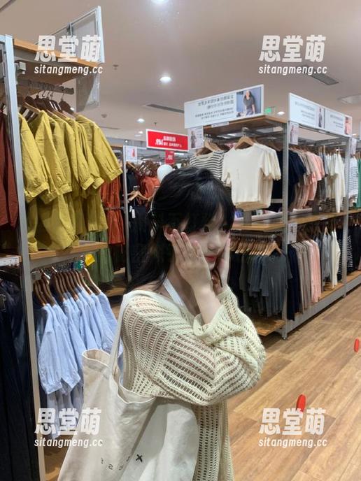 黑料不打烊，下载后那些明星的秘密似乎也不秘密了...