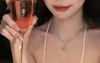 观看黑料专区，似乎每个爆料都是一剂镇静剂，哈哈！