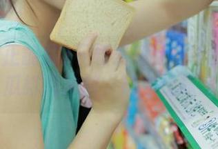 下载黑料社正能量破解版，瓜绯闻冲刺，谁才是赢家？