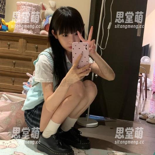 黑料网，直达八卦的秘密乐园，快来跟我一起吃瓜！