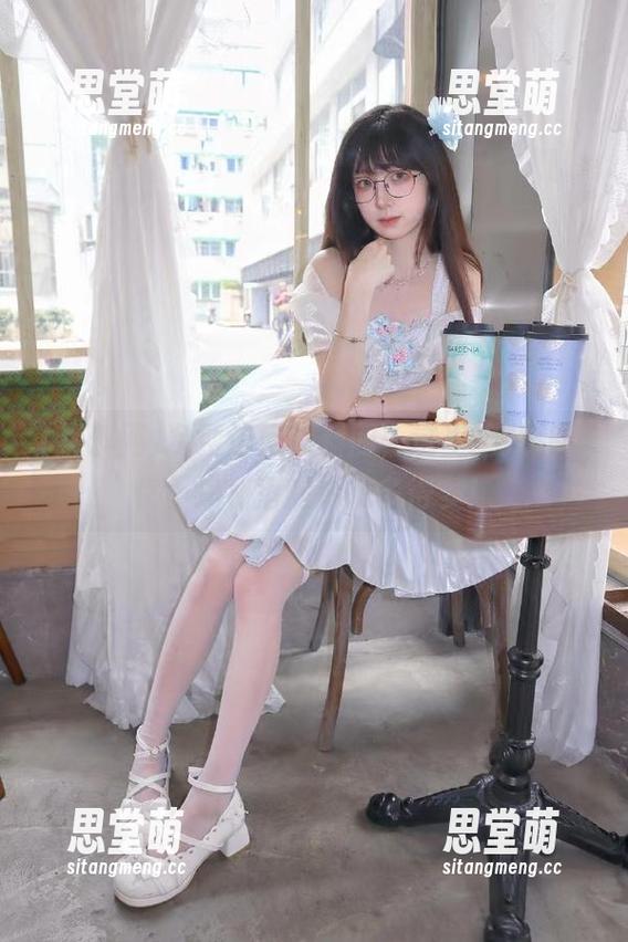 免费访问黑料网，这里的八卦比你干净利落的朋友多得多！