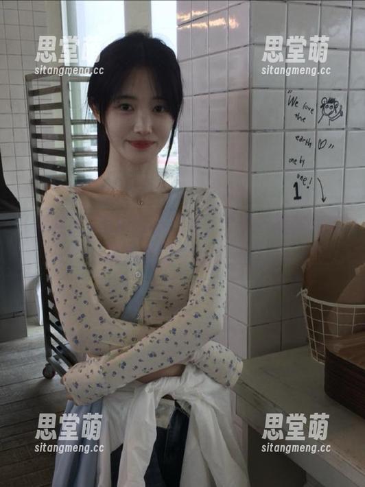 黑料网 黑料网不打烊,导航到隐秘角落,谁都能是今晚的主角!